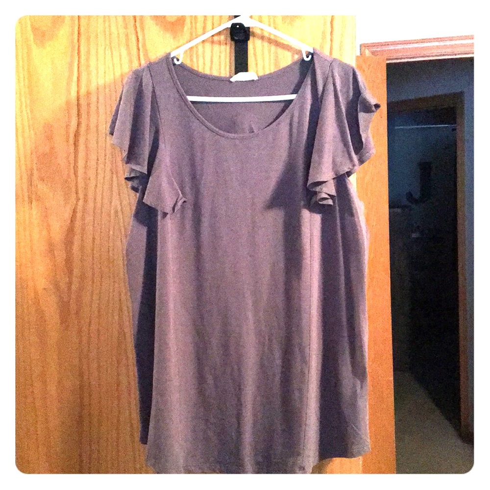 Ruffle sleeve top